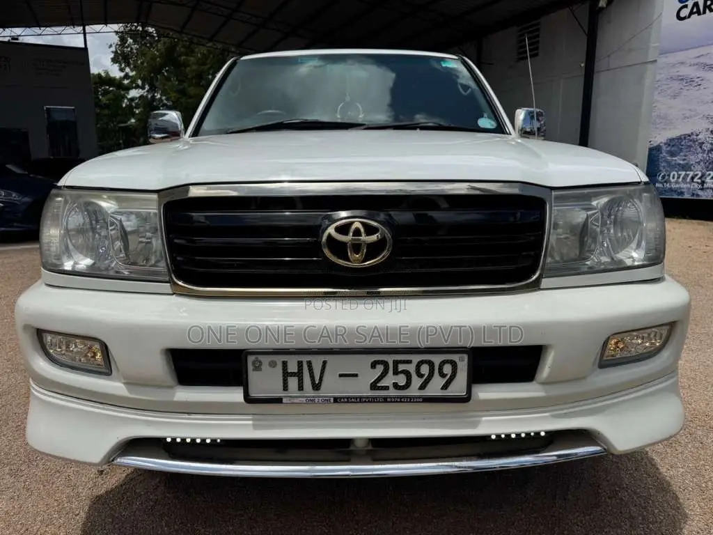 Toyota Land Cruiser Sahara 100 VX V8 2003 SUV (Used)