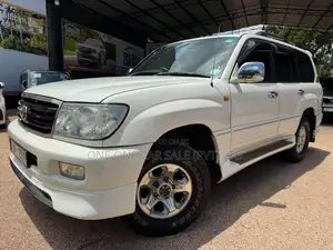 Toyota Land Cruiser Sahara 100 VX V8 2003 SUV (Used)