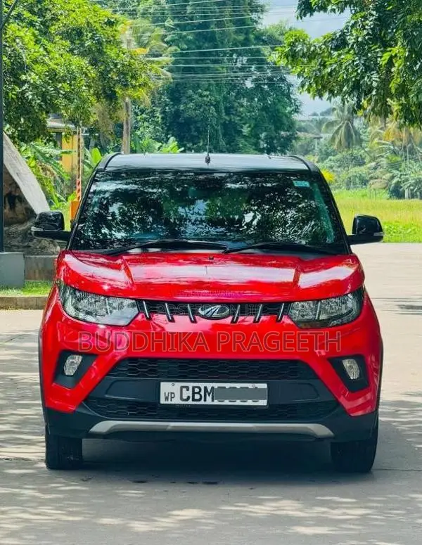 Mahindra KUV 100 2023 SUV (Used)