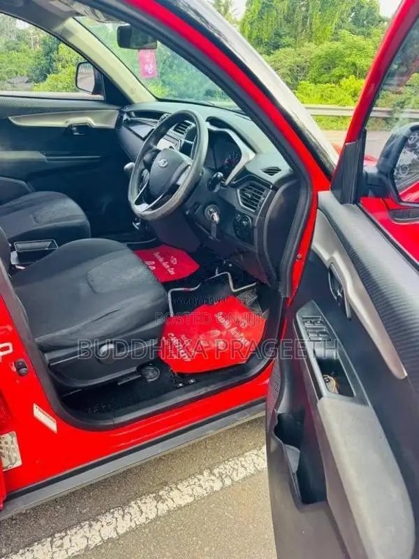 Mahindra KUV 100 2023 SUV (Used)