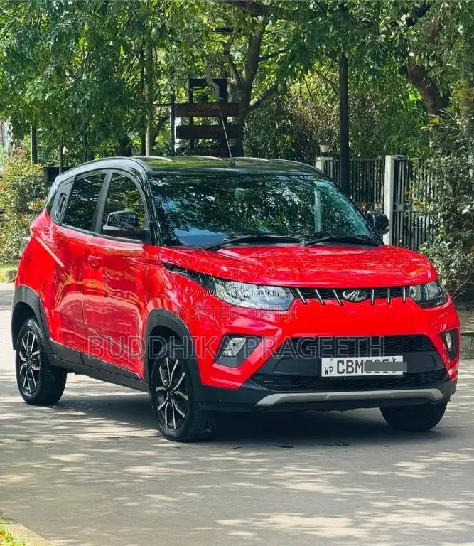 Mahindra KUV 100 2023 SUV (Used)