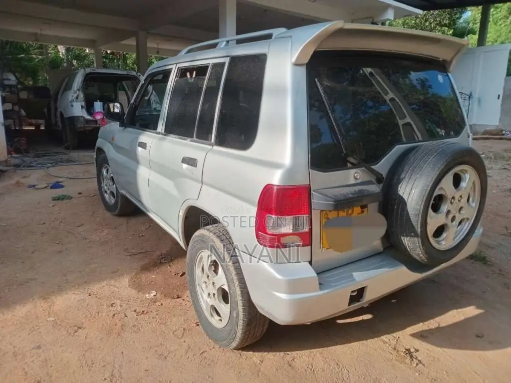 Mitsubishi Pajero IO 1999 SUV (Used)