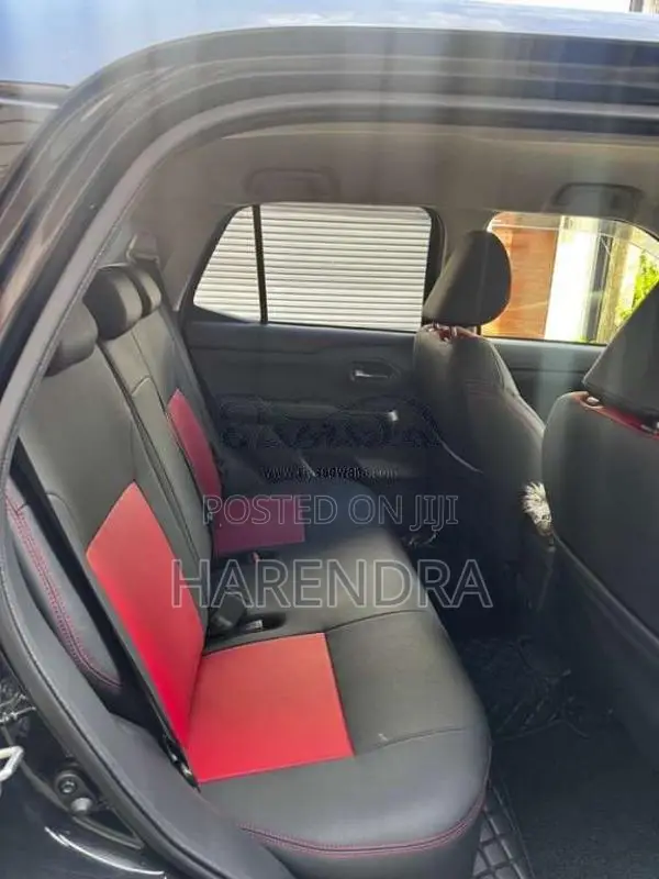 Toyota Raize 2025 SUV (Used)