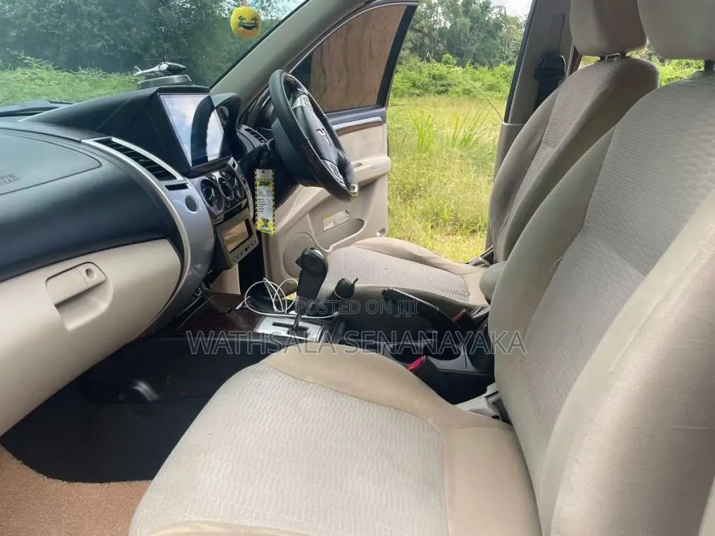 Mitsubishi Montero 2012 SUV (Used)