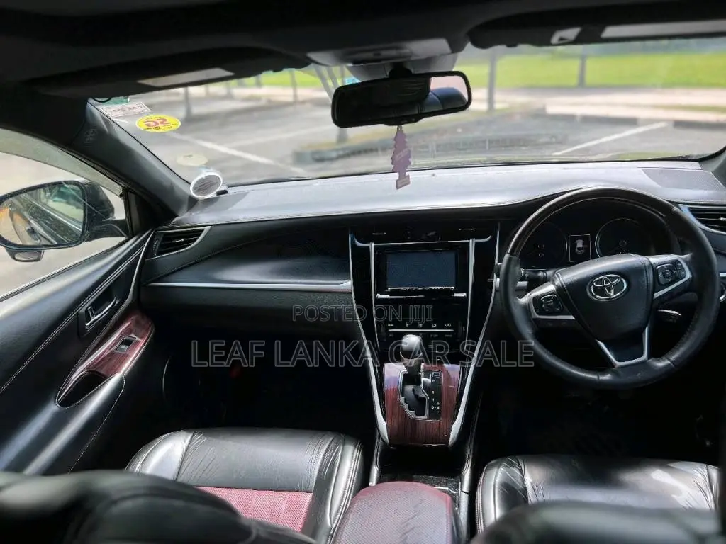 Toyota Harrier 2016 SUV (Used)