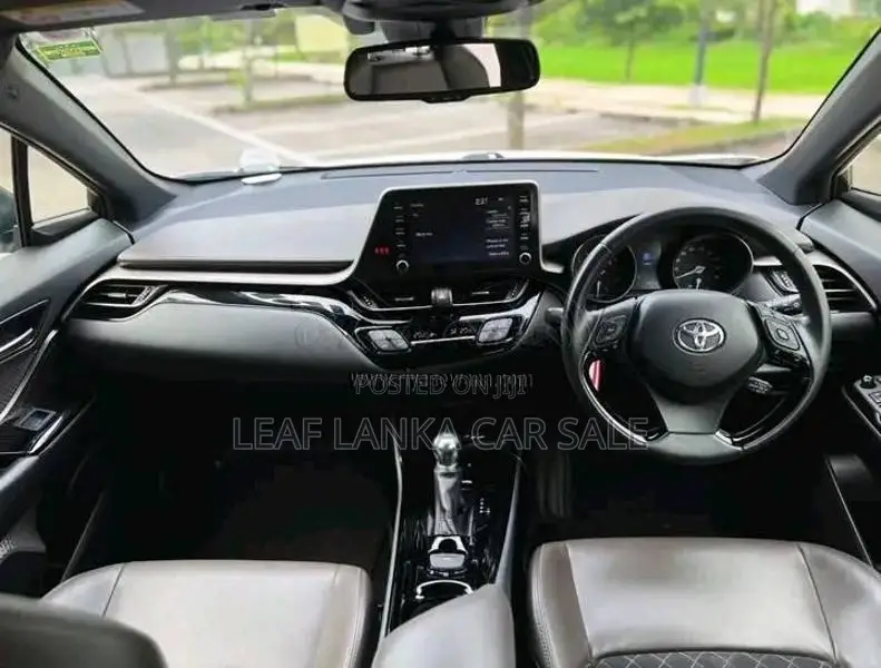 Toyota CHR 2019 SUV (Used)