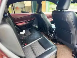 Toyota Harrier 2014 SUV (Used)