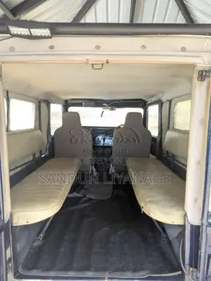 Mitsubishi 4DR5 1978 SUV (Used)