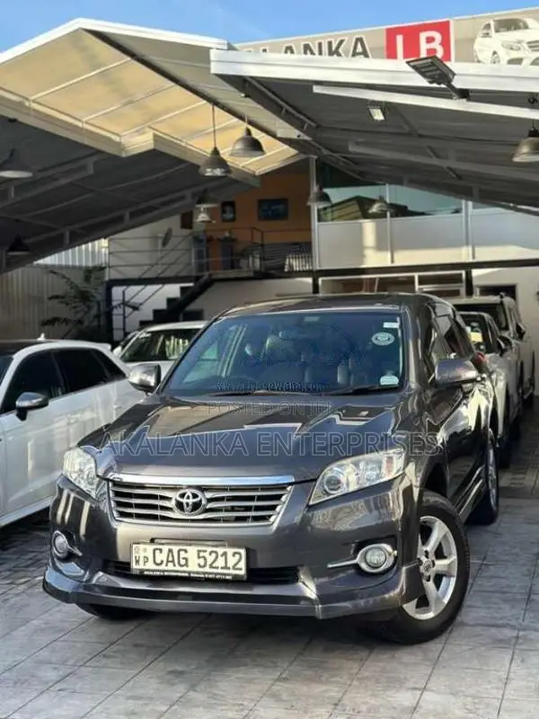 Toyota Vanguard 2013 SUV (Used)