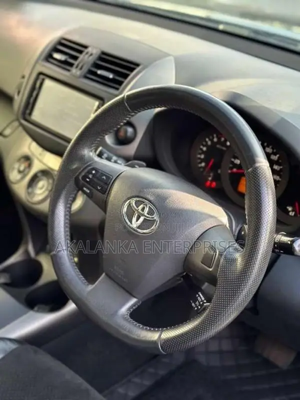 Toyota Vanguard 2013 SUV (Used)