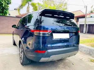 Land-Rover Discovery 5 2017 SUV (Used)