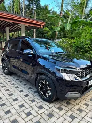 Kia Sonet 2025 SUV (Used)