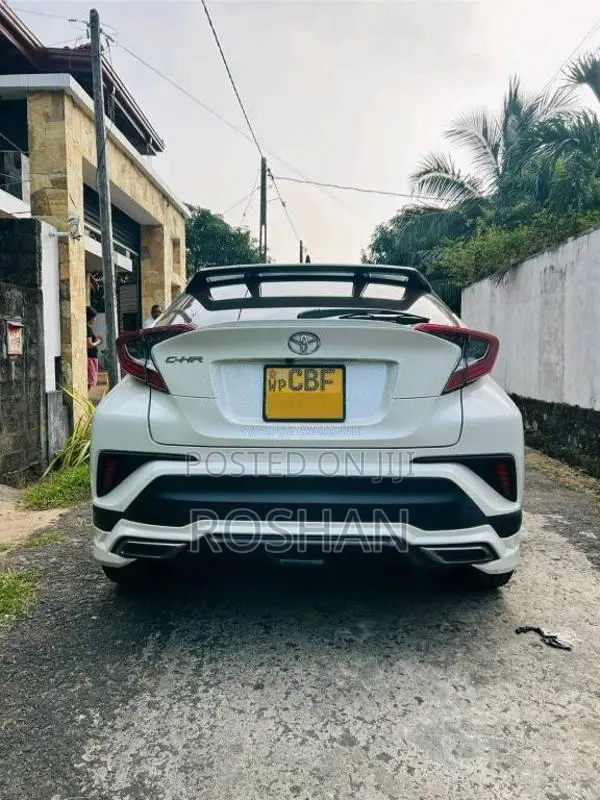 Toyota CHR NGX10 TURBO 2018 SUV (Used)