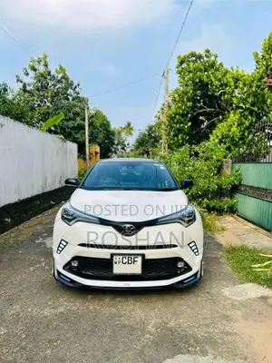 Toyota CHR NGX10 TURBO 2018 SUV (Used)