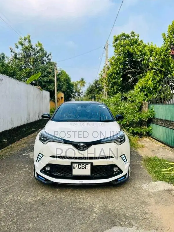 Toyota CHR NGX10 TURBO 2018 SUV (Used)