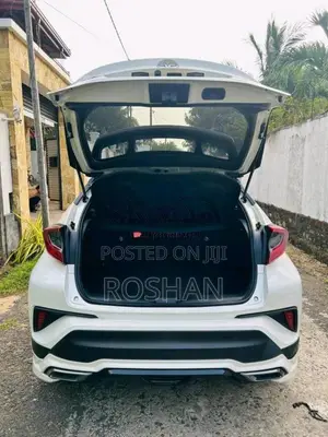 Toyota CHR NGX10 TURBO 2018 SUV (Used)