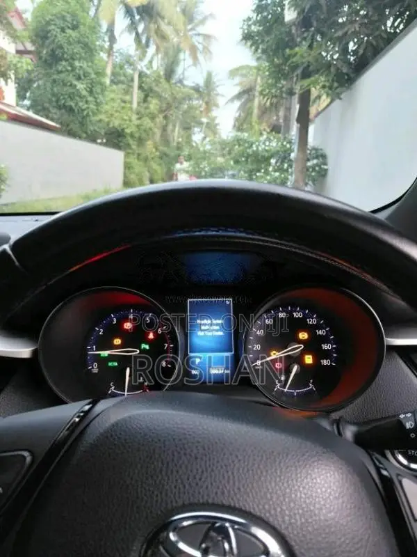 Toyota CHR NGX10 TURBO 2018 SUV (Used)