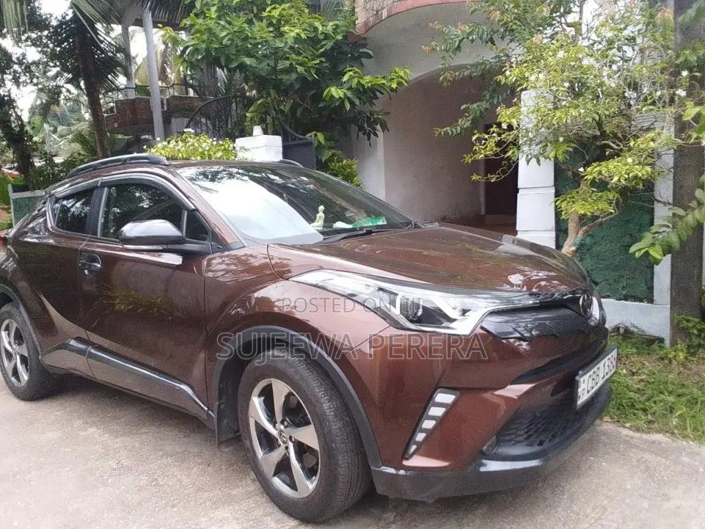Toyota CHR 2018 SUV (Used)