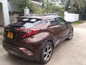 Toyota CHR 2018 SUV (Used)