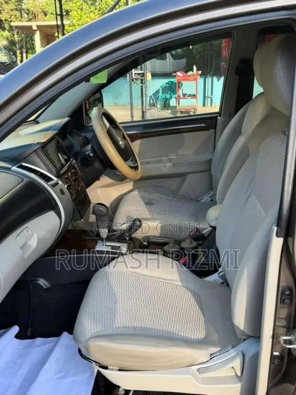 Mitsubishi Montero 2012 SUV (Used)