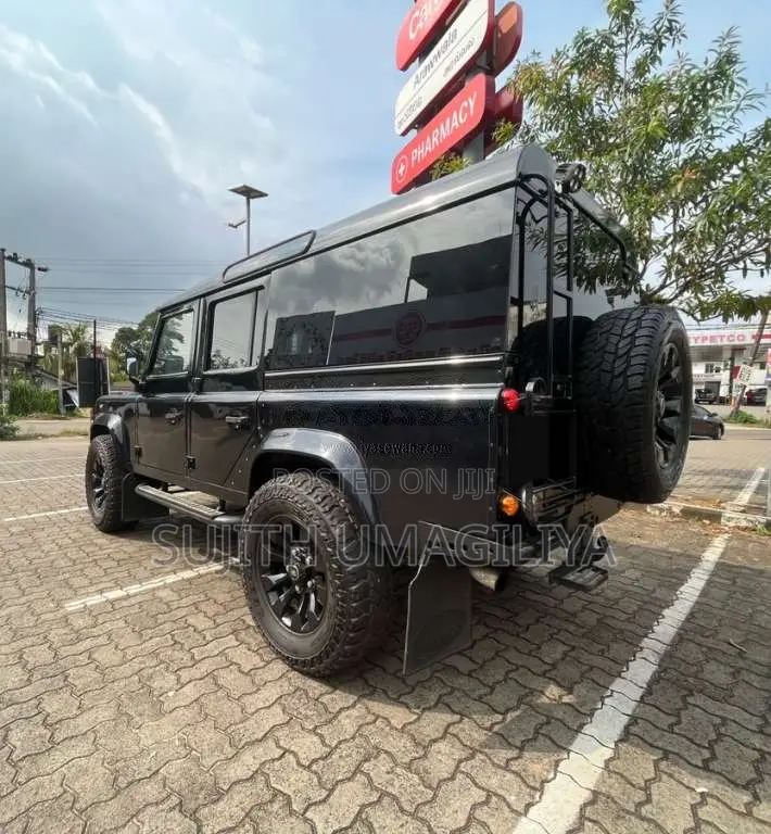 Land-Rover Defender 110 TD5 2.5 2008 SUV (Used)