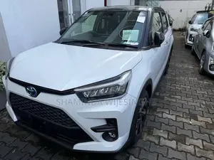 Toyota Raize Hybrid 4way 2025 SUV Brand New