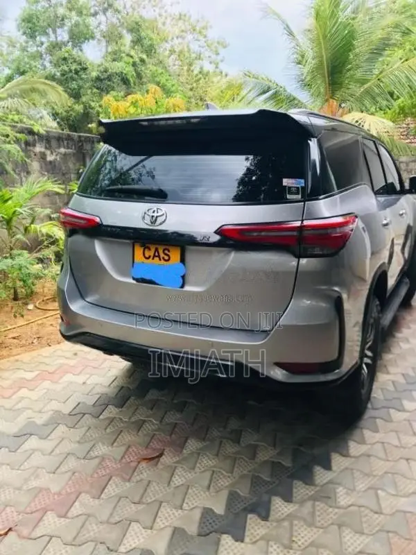 Toyota Fortuner 2016 SUV (Used)