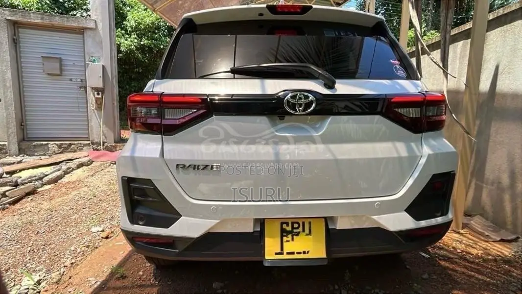 Toyota Raize Grade Z 1000cc 2025 SUV (Used)