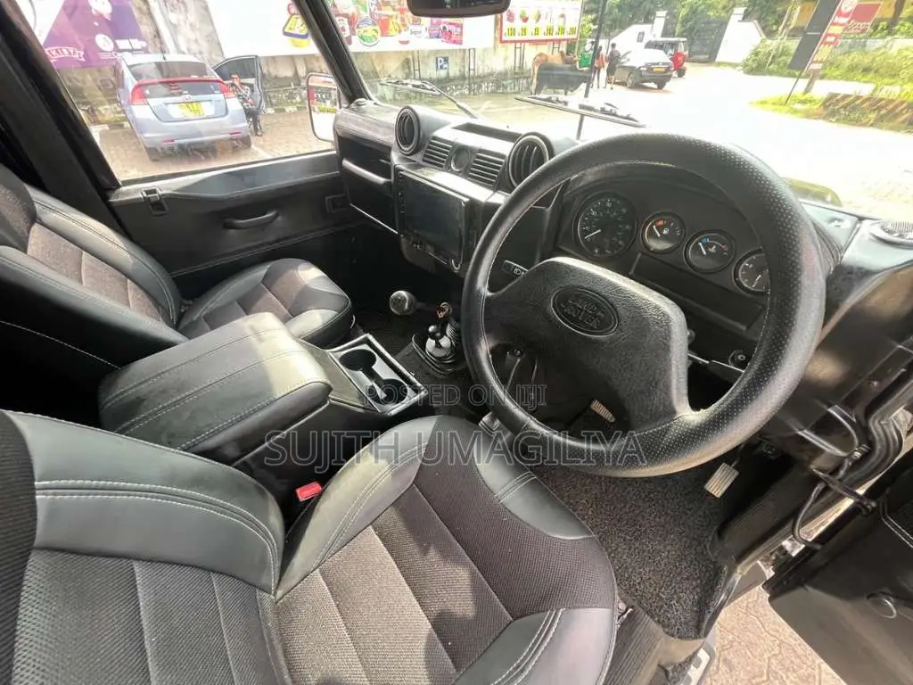 Land-Rover Defender 110 TD5 2.5 2008 SUV (Used)