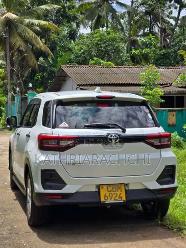 Toyota Raize G Grade 2023 SUV (Used)