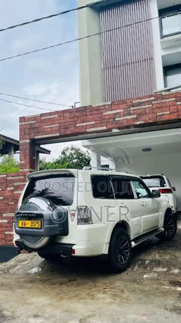 Mitsubishi Montero Canter Spare Wheel 2013 SUV (Used)