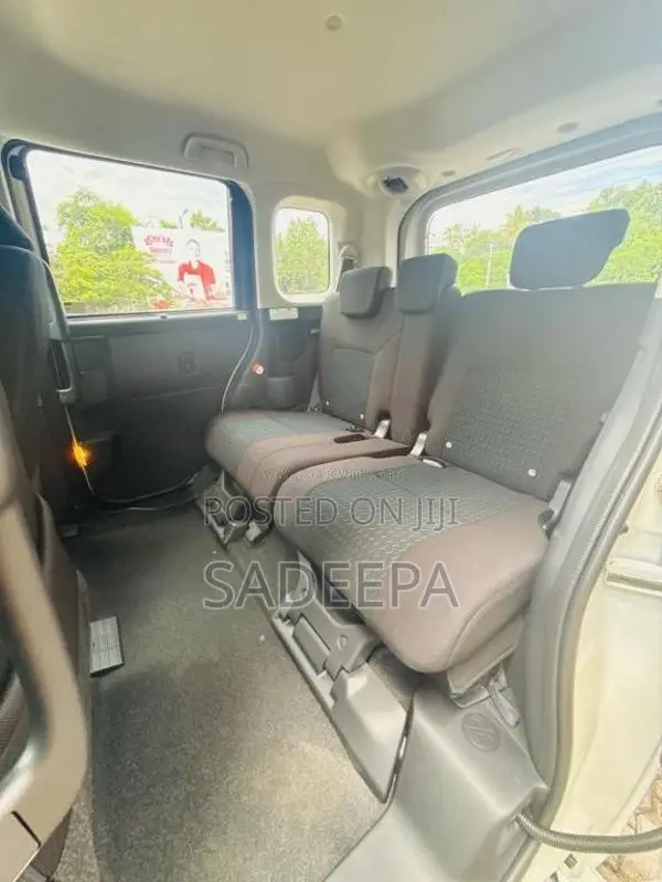 Toyota Roomy Custom G 2025 Car Unregistered (Recondition)