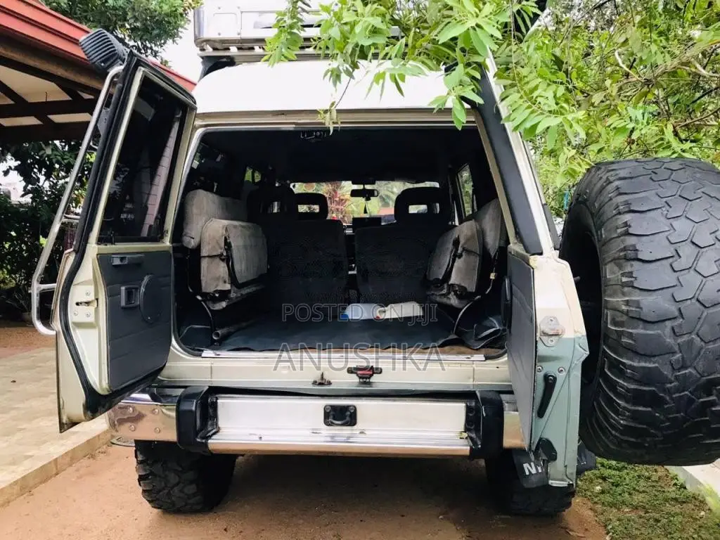Nissan Safari Granroad 1986 SUV (Used)