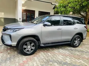 Toyota Fortuner 2016 SUV (Used)