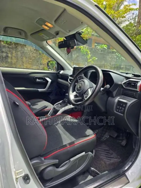 Toyota Raize G Grade 2023 SUV (Used)