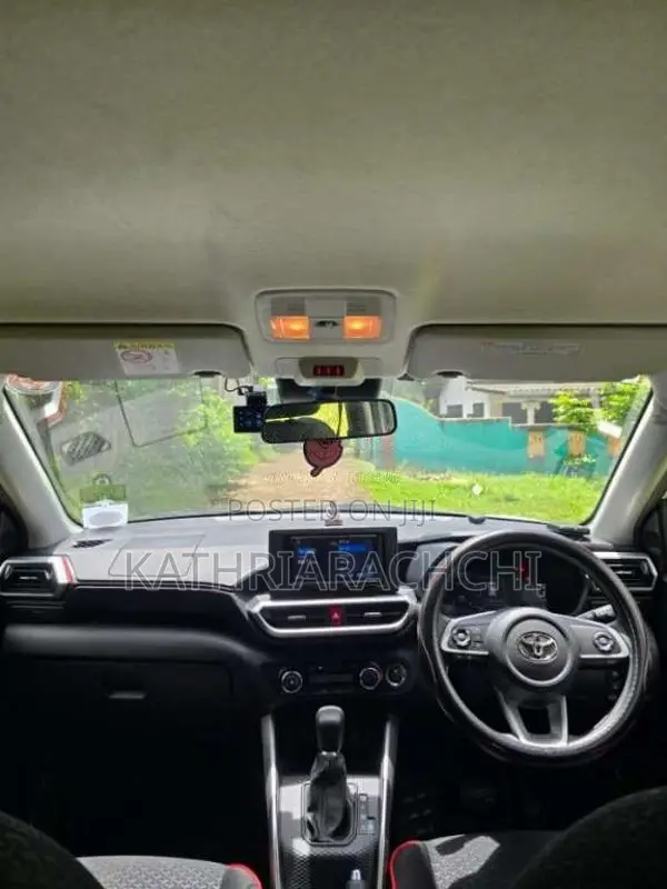 Toyota Raize G Grade 2023 SUV (Used)