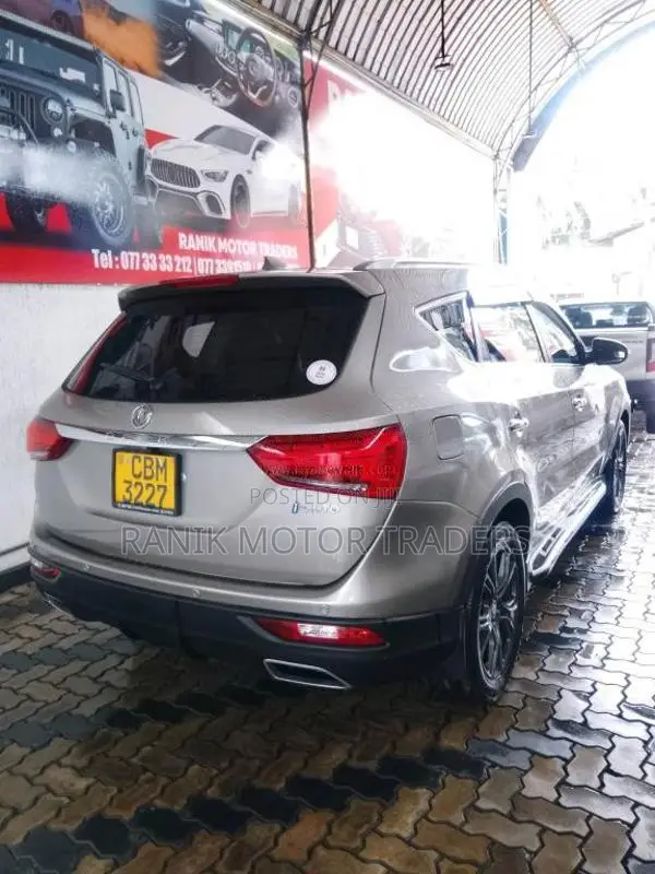 DFSK Glory I-Auto 2023 SUV (Used)
