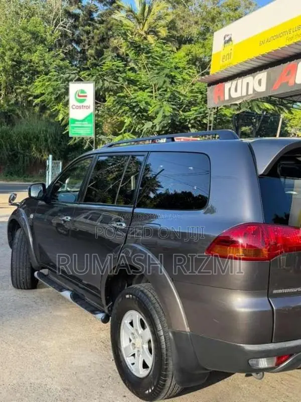 Mitsubishi Montero 2012 SUV (Used)