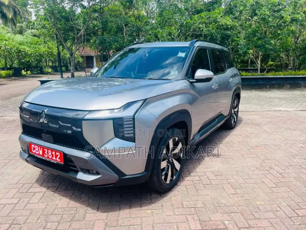 Mitsubishi Destinator 2026 SUV (Used)