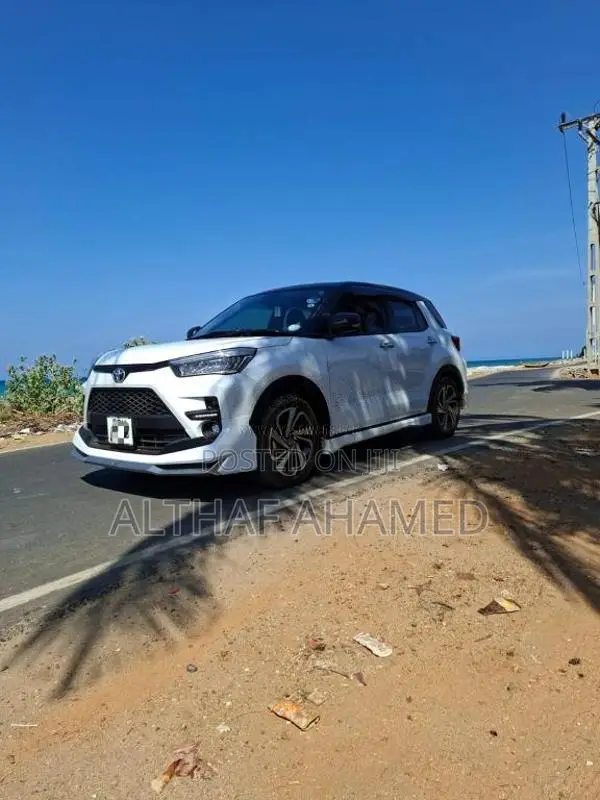 Toyota Raize 2025 SUV (Used)