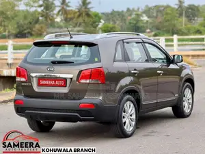 Kia Sorento 1 To 9 Option 2011 SUV (Used)