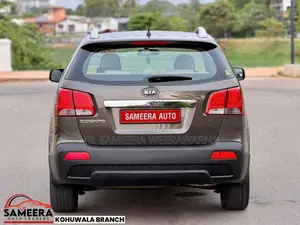Kia Sorento 1 To 9 Option 2011 SUV (Used)