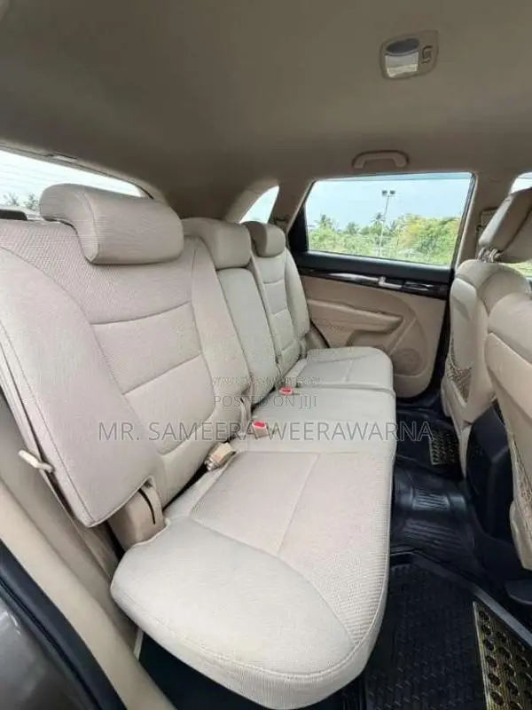 Kia Sorento 1 To 9 Option 2011 SUV (Used)