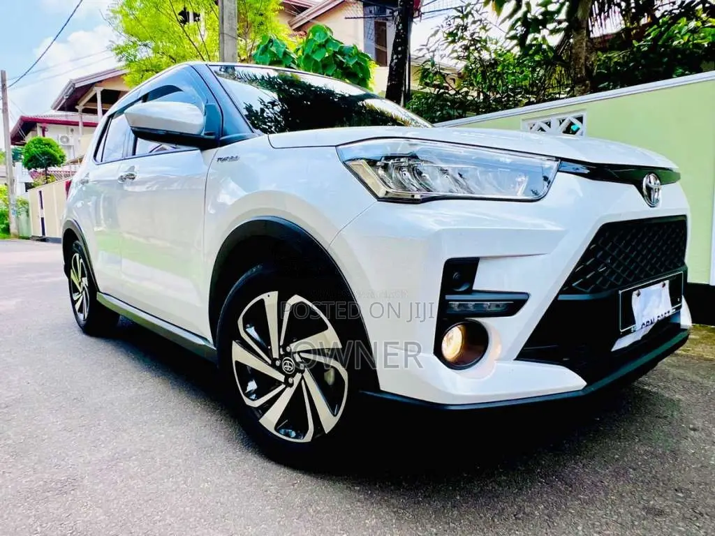 Toyota Raize 2025 SUV (Used)