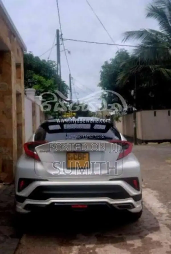 Toyota CHR 2018 SUV (Used)