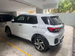 Toyota Raize 2025 SUV (Used)