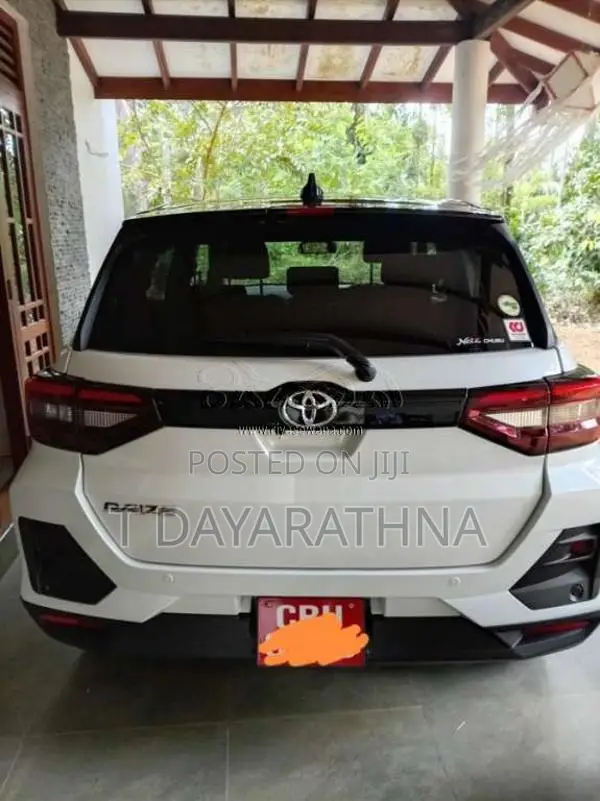 Toyota Raize 2025 SUV (Used)