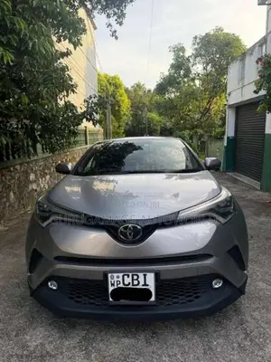 Toyota CHR 2018 SUV (Used)