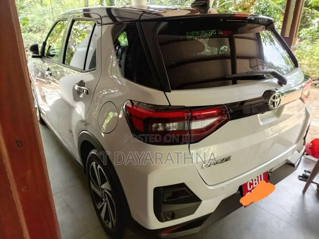 Toyota Raize 2025 SUV (Used)