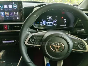 Toyota Raize 2025 SUV (Used)
